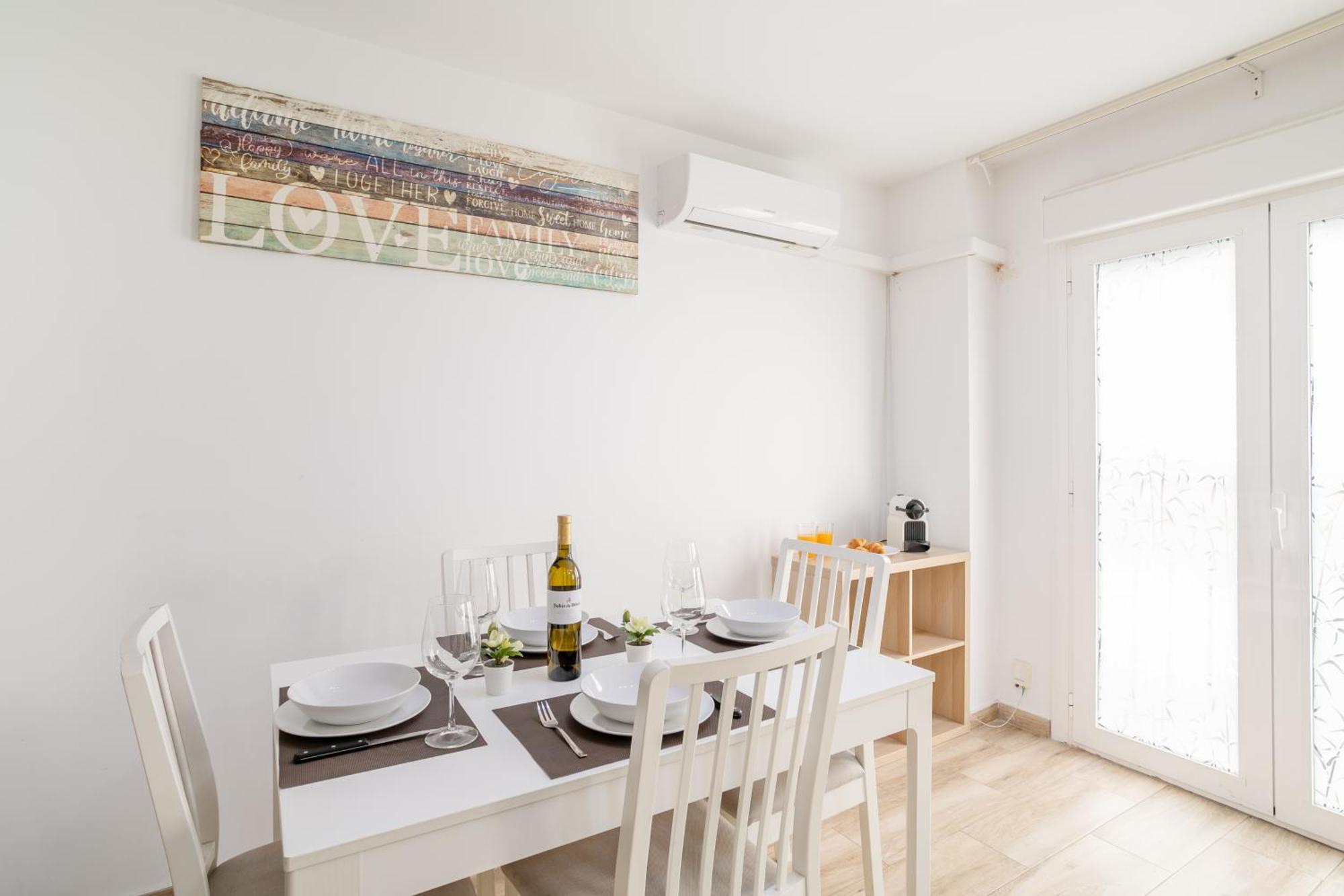 Apartamentos Centricos De San Leandro อาลิกันเต ภายนอก รูปภาพ