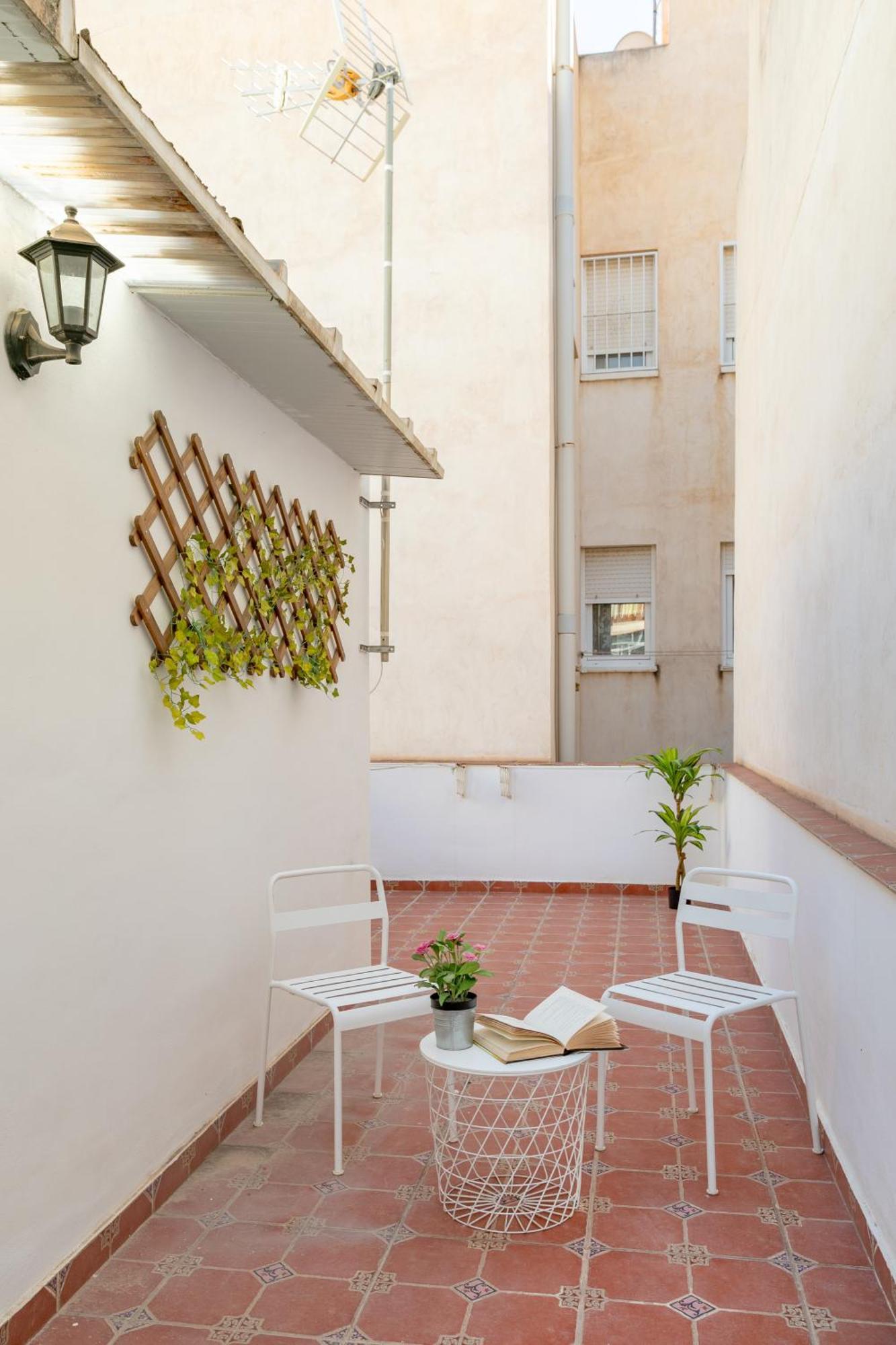 Apartamentos Centricos De San Leandro อาลิกันเต ภายนอก รูปภาพ