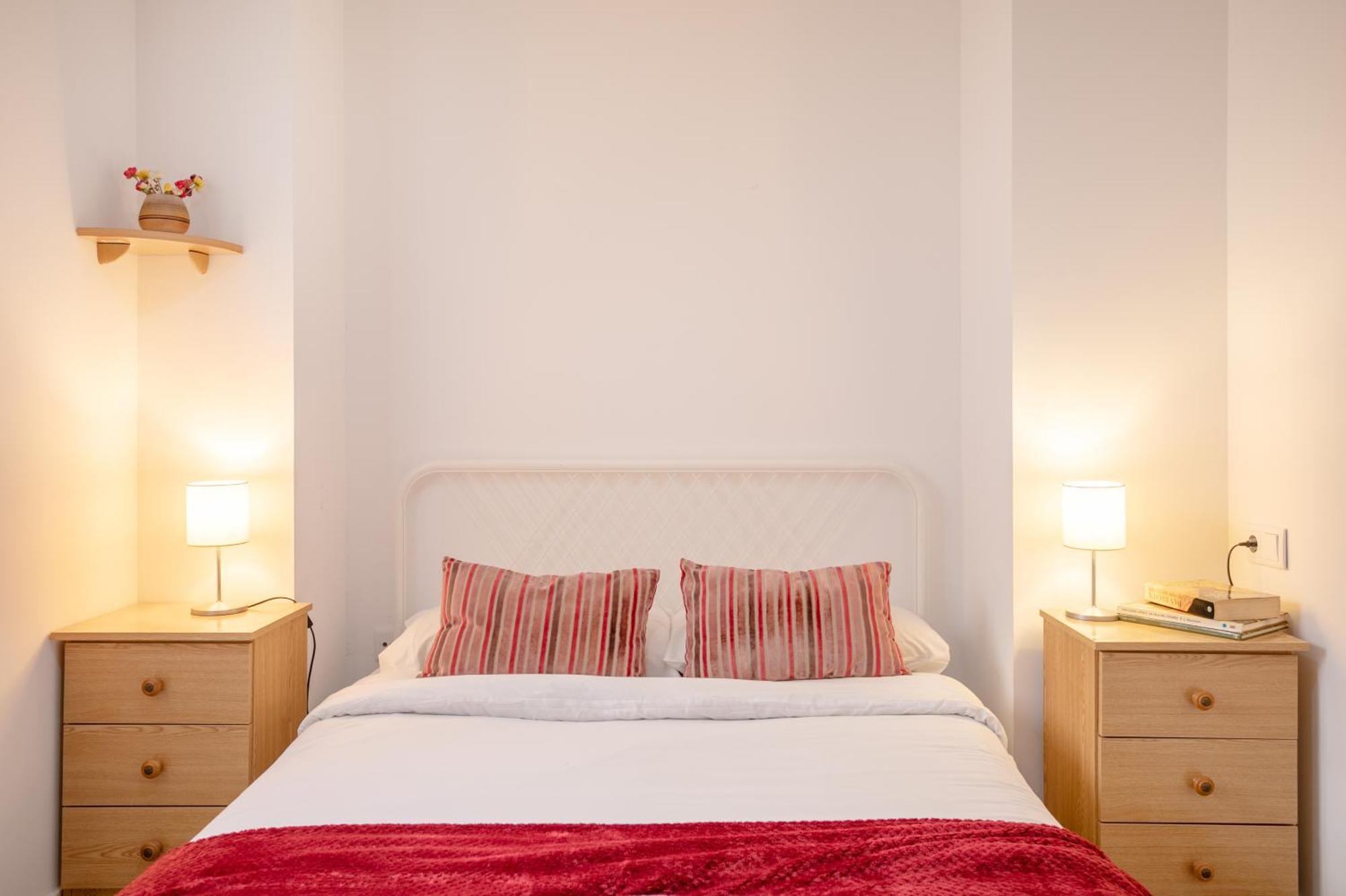 Apartamentos Centricos De San Leandro อาลิกันเต ภายนอก รูปภาพ