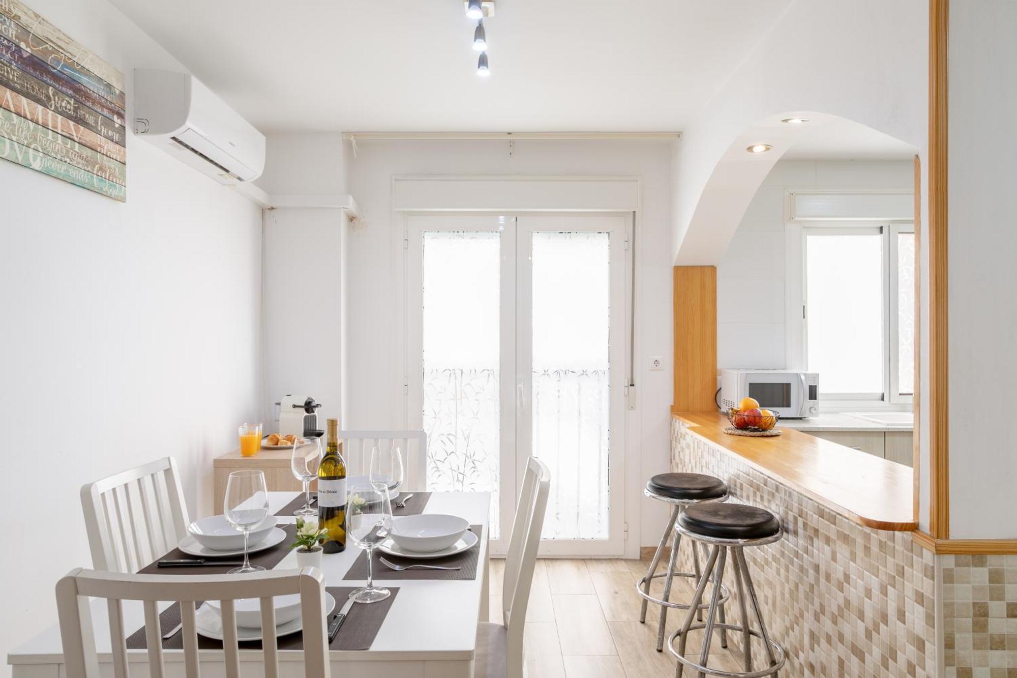 Apartamentos Centricos De San Leandro อาลิกันเต ภายนอก รูปภาพ
